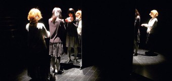 新潟市中央区の小劇場「新潟古町えんとつシアター」で、プレオープンの連続公演が開催中